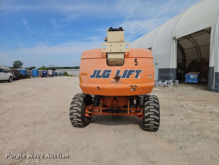 image for item EO8583 2005 JLG 600S boom lift