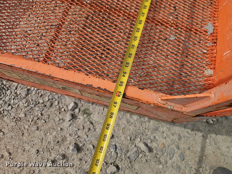 image for item EO8583 2005 JLG 600S boom lift