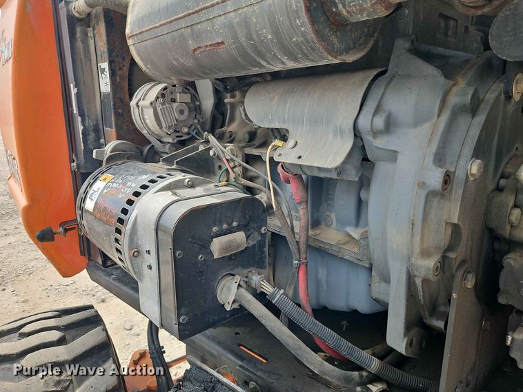 image for item EO8583 2005 JLG 600S boom lift
