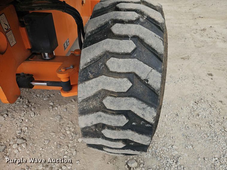 image for item EO8583 2005 JLG 600S boom lift