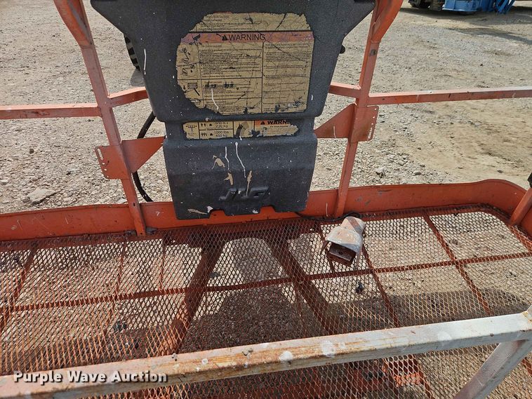 image for item EO8584 2008 JLG 600S boom lift