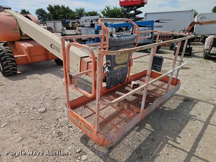 image for item EO8584 2008 JLG 600S boom lift