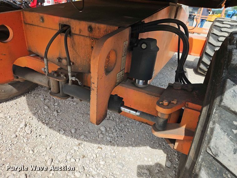image for item EO8584 2008 JLG 600S boom lift