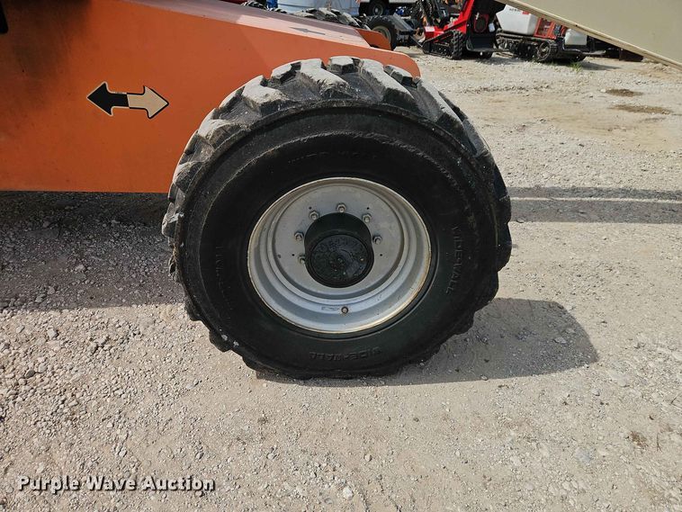 image for item EO8584 2008 JLG 600S boom lift
