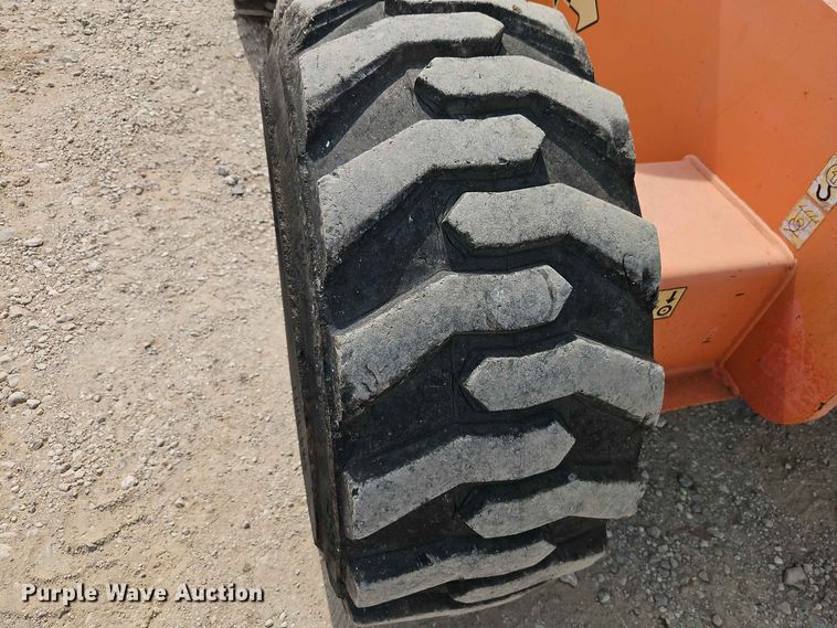 image for item EO8584 2008 JLG 600S boom lift