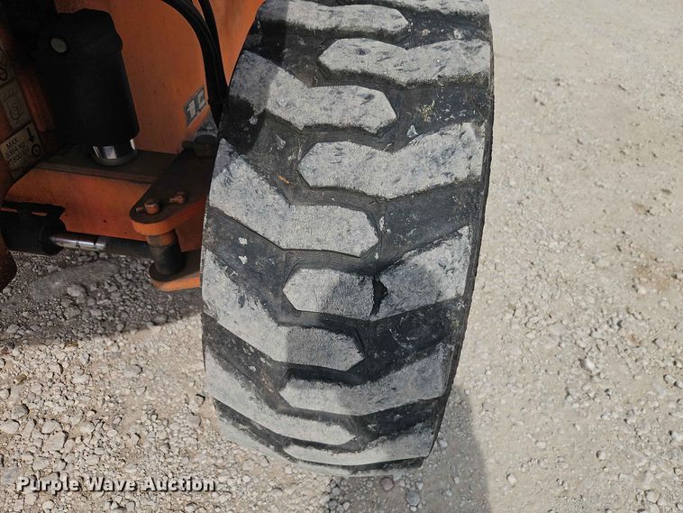 image for item EO8584 2008 JLG 600S boom lift