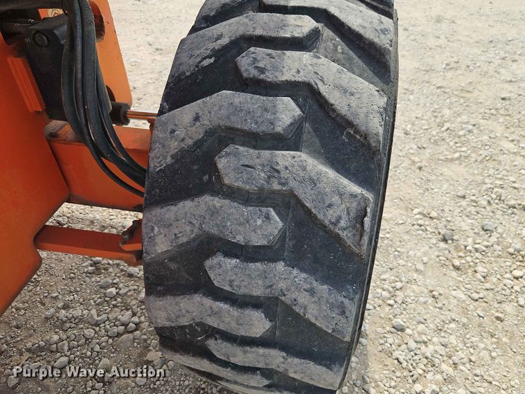 image for item EO8584 2008 JLG 600S boom lift