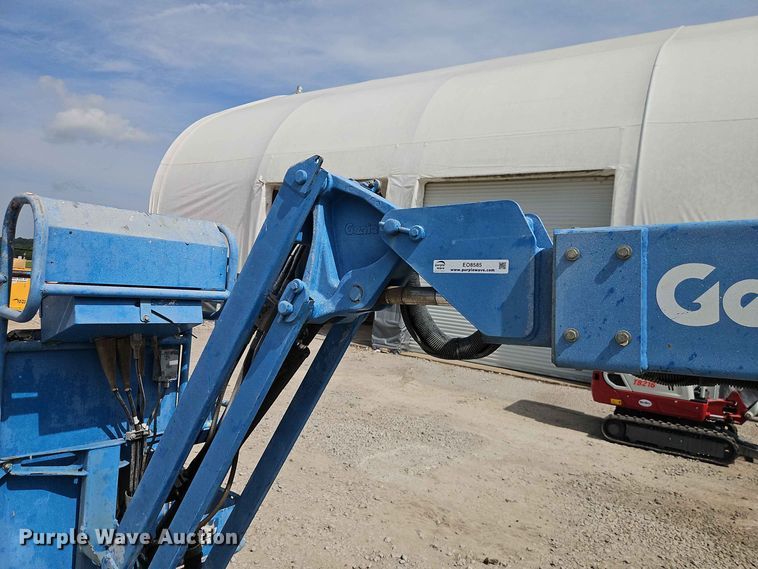 image for item EO8585 2008 Genie Z-34/22 boom lift