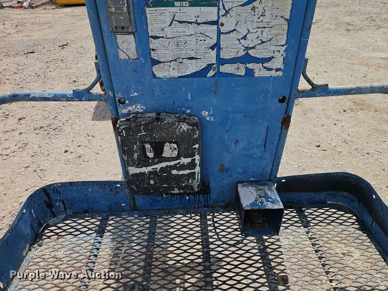 image for item EO8585 2008 Genie Z-34/22 boom lift
