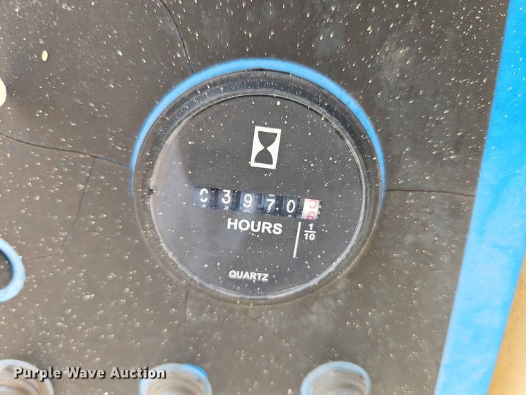 image for item EO8585 2008 Genie Z-34/22 boom lift