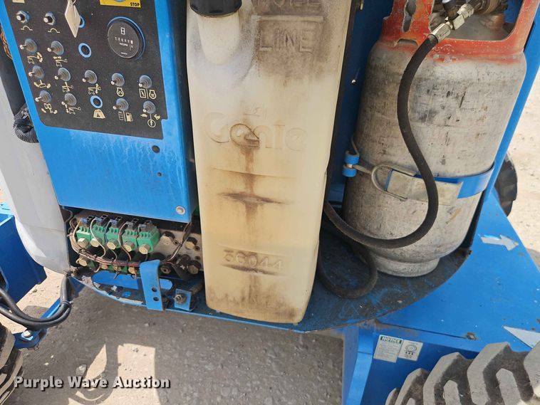 image for item EO8585 2008 Genie Z-34/22 boom lift
