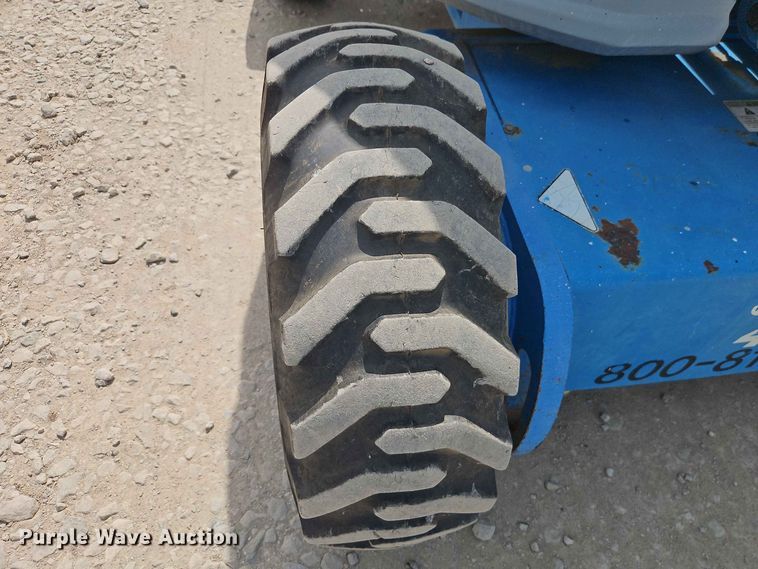 image for item EO8585 2008 Genie Z-34/22 boom lift