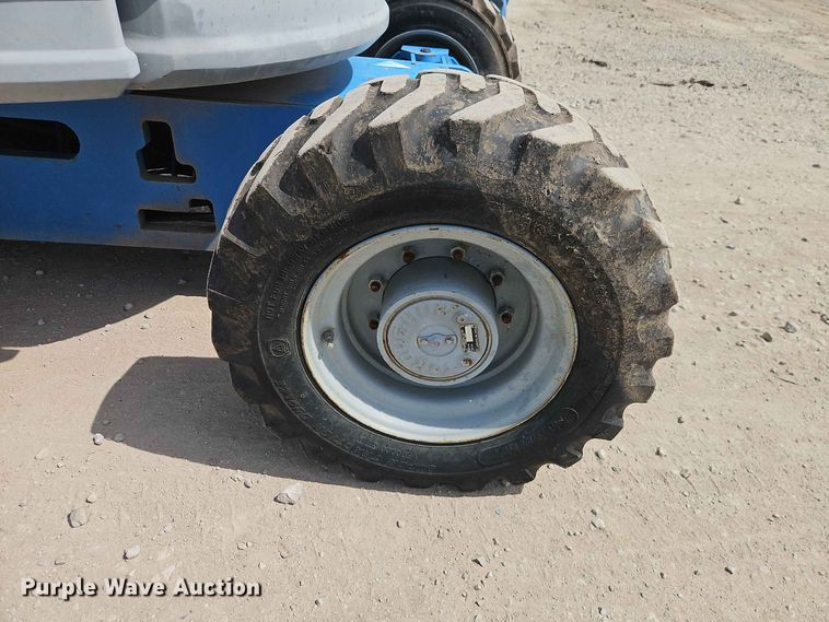 image for item EO8585 2008 Genie Z-34/22 boom lift