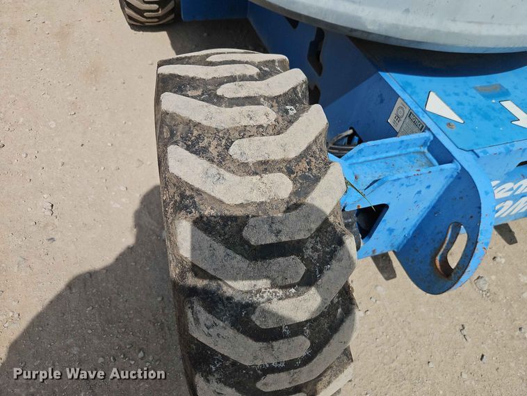image for item EO8585 2008 Genie Z-34/22 boom lift