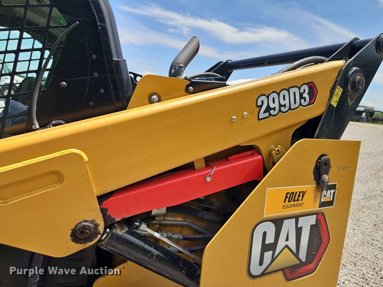 image for item EO8587 2020 Caterpillar 299D3 tracked skid steer loader