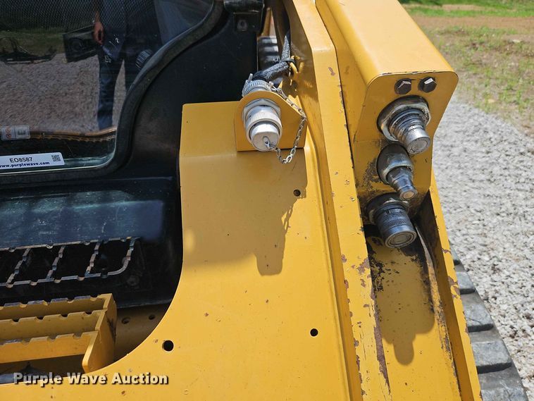 image for item EO8587 2020 Caterpillar 299D3 tracked skid steer loader