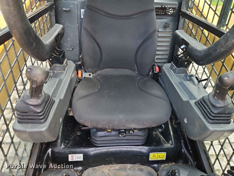 image for item EO8587 2020 Caterpillar 299D3 tracked skid steer loader