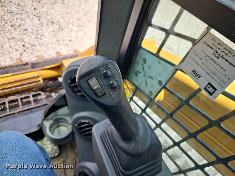 image for item EO8587 2020 Caterpillar 299D3 tracked skid steer loader