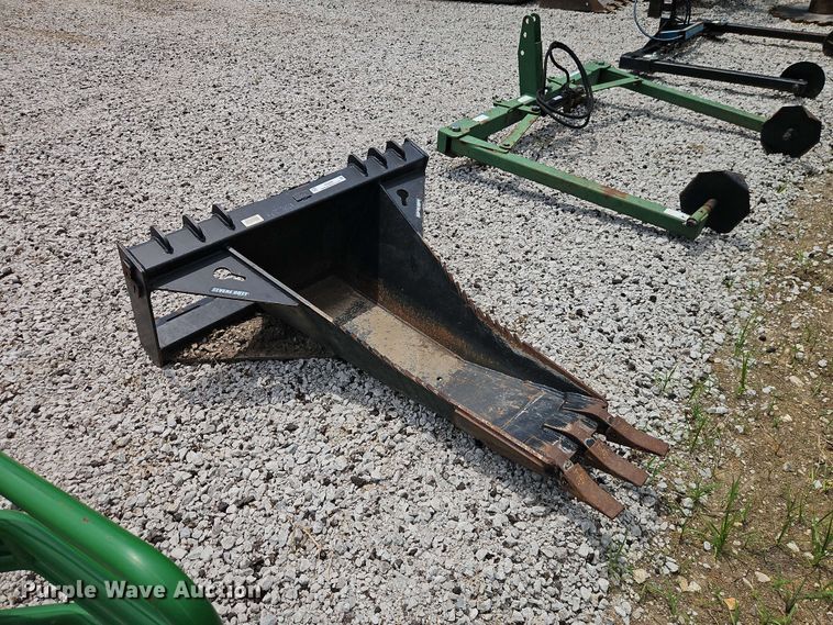image for item EO8588 Blue Diamond skid steer stump bucket