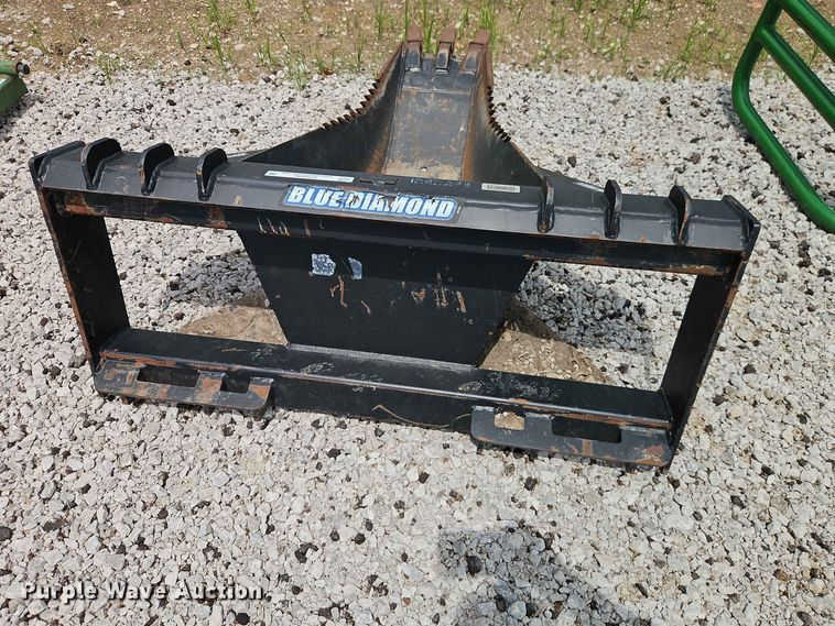 image for item EO8588 Blue Diamond skid steer stump bucket