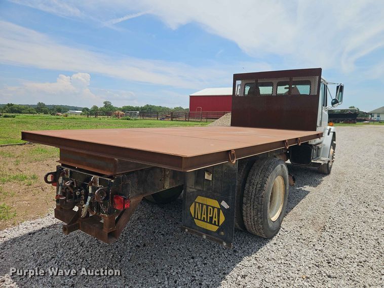 image for item EO8589 2002 Freightliner FL70 flatbed truck