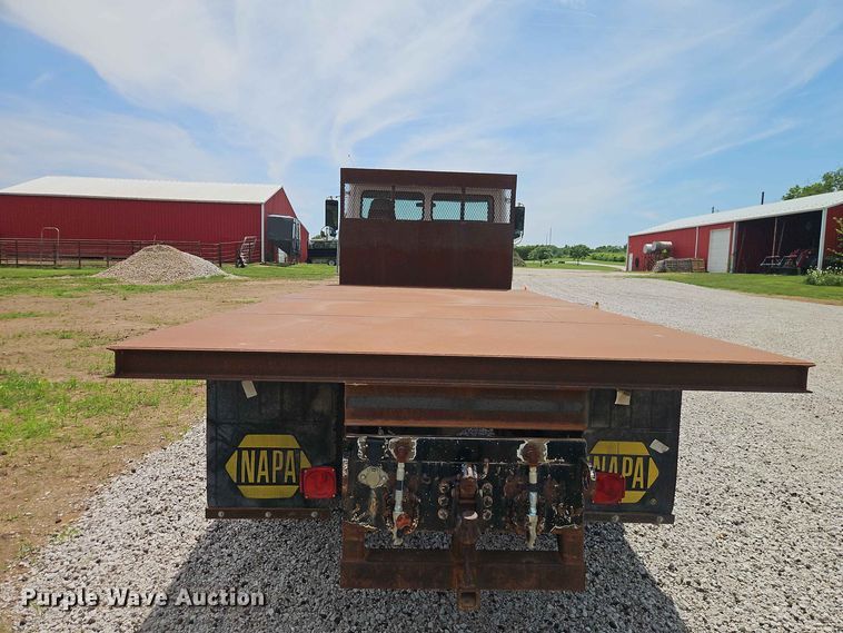 image for item EO8589 2002 Freightliner FL70 flatbed truck