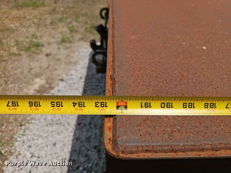 image for item EO8589 2002 Freightliner FL70 flatbed truck