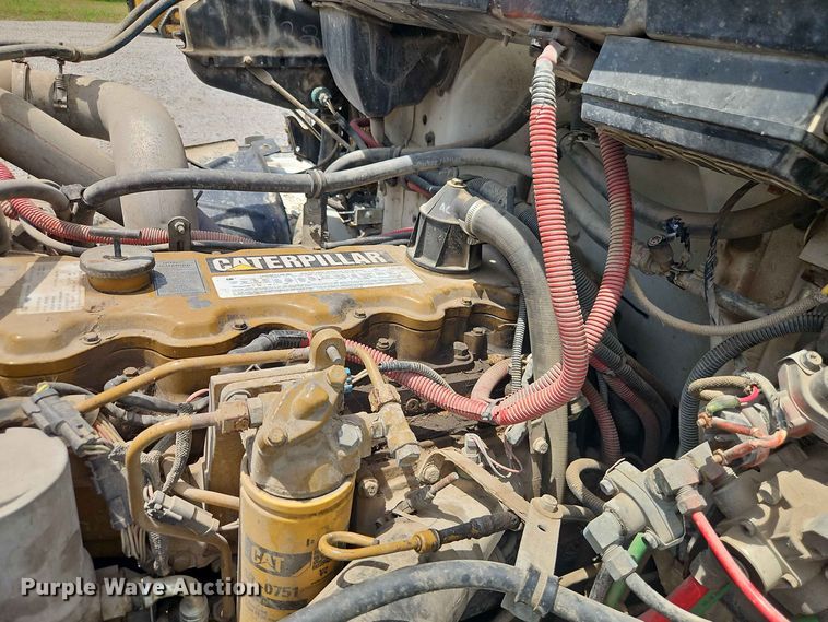 image for item EO8589 2002 Freightliner FL70 flatbed truck