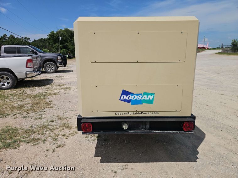 image for item EO8590 2013 Doosan VHP400WJD-FX-T3 air compressor