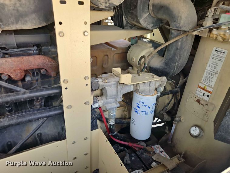 image for item EO8590 2013 Doosan VHP400WJD-FX-T3 air compressor