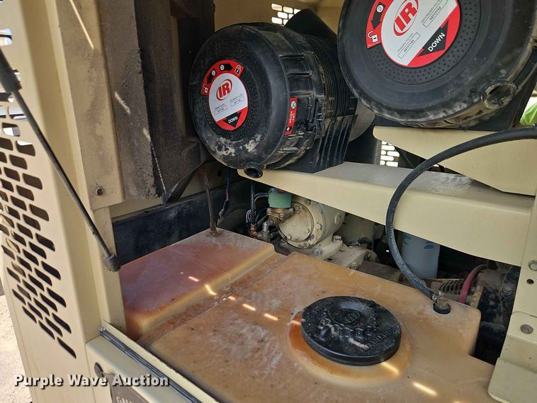 image for item EO8590 2013 Doosan VHP400WJD-FX-T3 air compressor