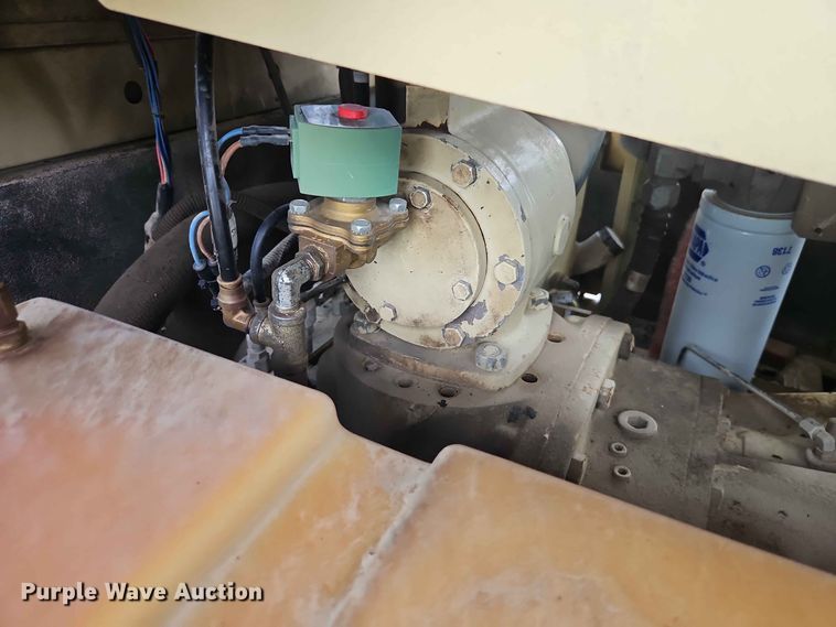 image for item EO8590 2013 Doosan VHP400WJD-FX-T3 air compressor