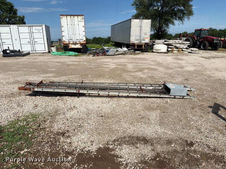image for item EO8605 Power Ladder shingle elevator