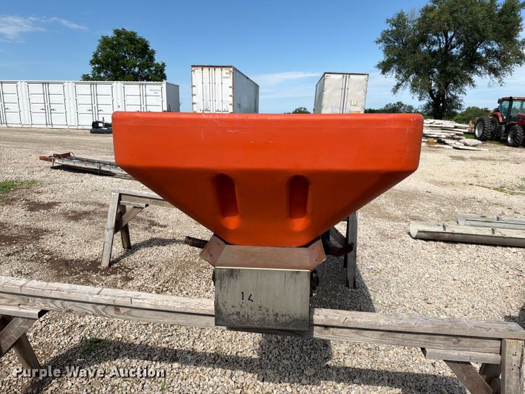 image for item EO8608 Swenson salt spreader