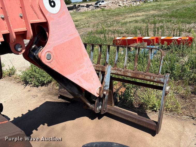 image for item EP0895 2005 Skytrak 6042 telehandler