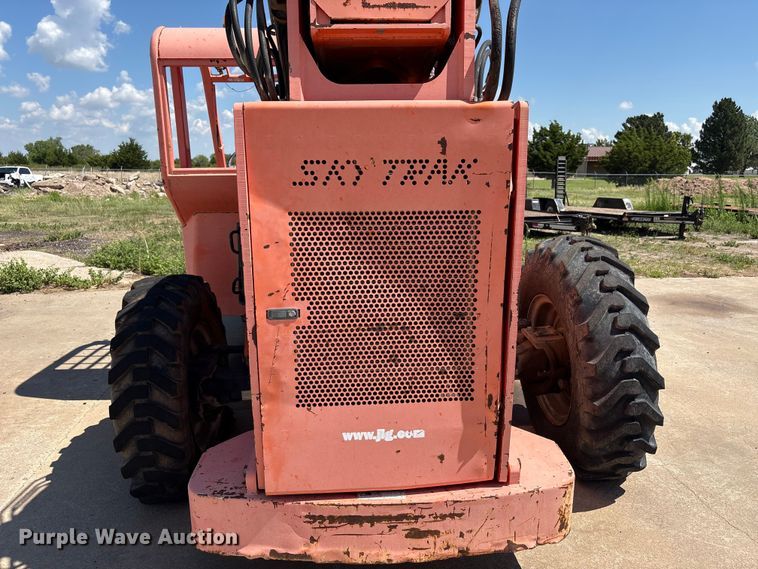 image for item EP0895 2005 Skytrak 6042 telehandler