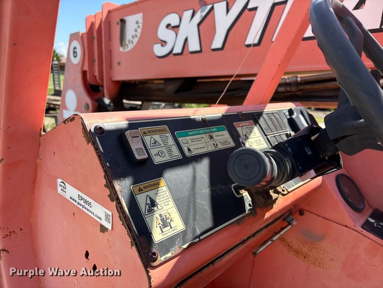 image for item EP0895 2005 Skytrak 6042 telehandler