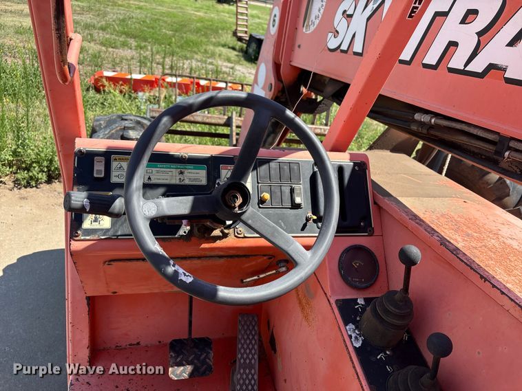 image for item EP0895 2005 Skytrak 6042 telehandler