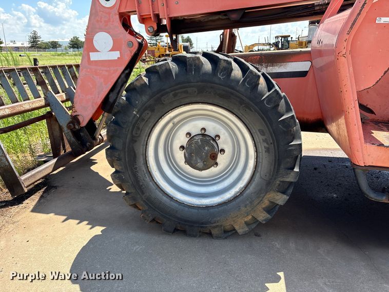 image for item EP0895 2005 Skytrak 6042 telehandler