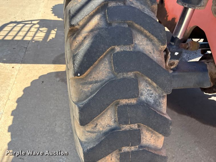 image for item EP0895 2005 Skytrak 6042 telehandler