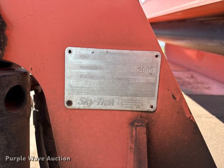 image for item EP0895 2005 Skytrak 6042 telehandler