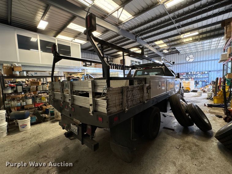 image for item EP3006 2021 Chevrolet GM515 Crew Cab flatbed truck