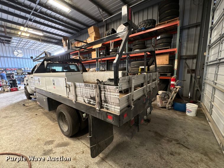 image for item EP3006 2021 Chevrolet GM515 Crew Cab flatbed truck