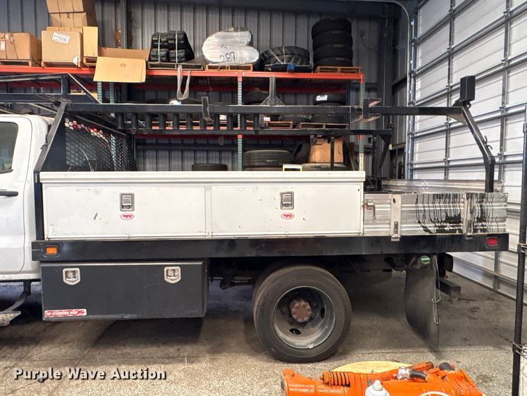 image for item EP3006 2021 Chevrolet GM515 Crew Cab flatbed truck