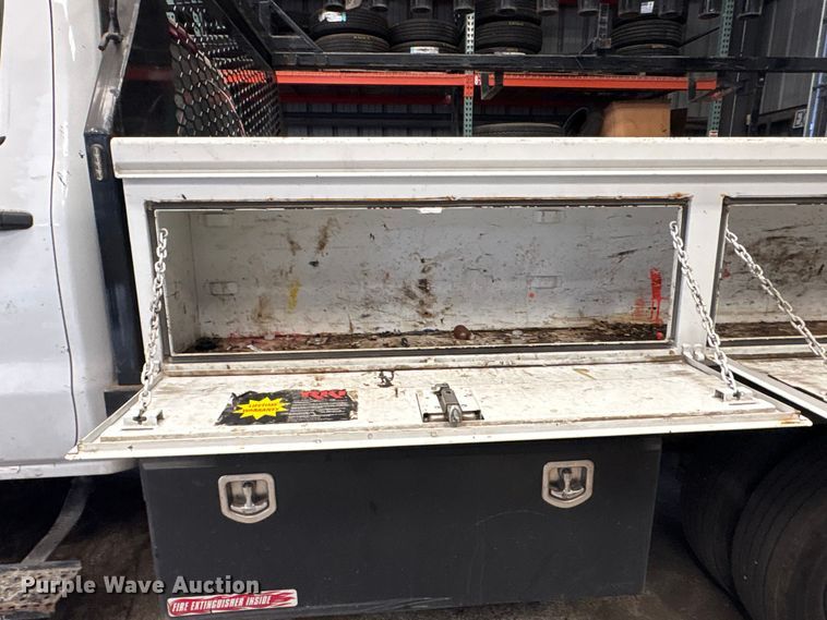 image for item EP3006 2021 Chevrolet GM515 Crew Cab flatbed truck