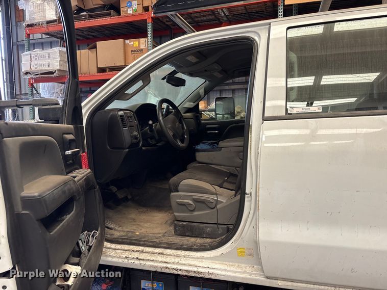 image for item EP3006 2021 Chevrolet GM515 Crew Cab flatbed truck
