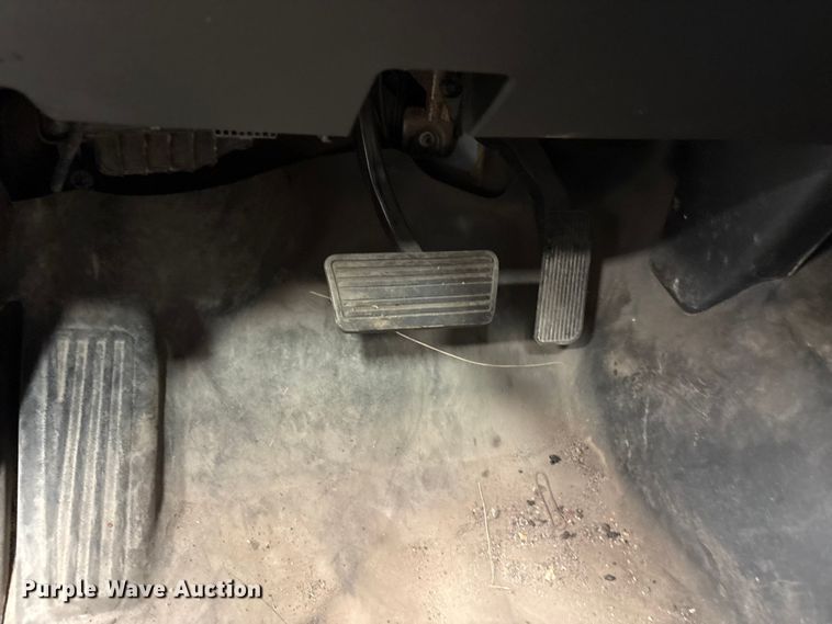 image for item EP3006 2021 Chevrolet GM515 Crew Cab flatbed truck