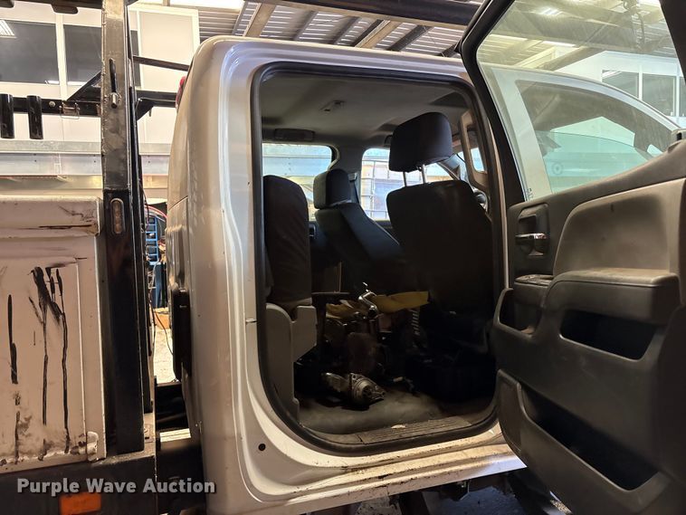 image for item EP3006 2021 Chevrolet GM515 Crew Cab flatbed truck