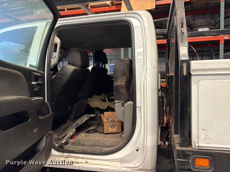 image for item EP3006 2021 Chevrolet GM515 Crew Cab flatbed truck