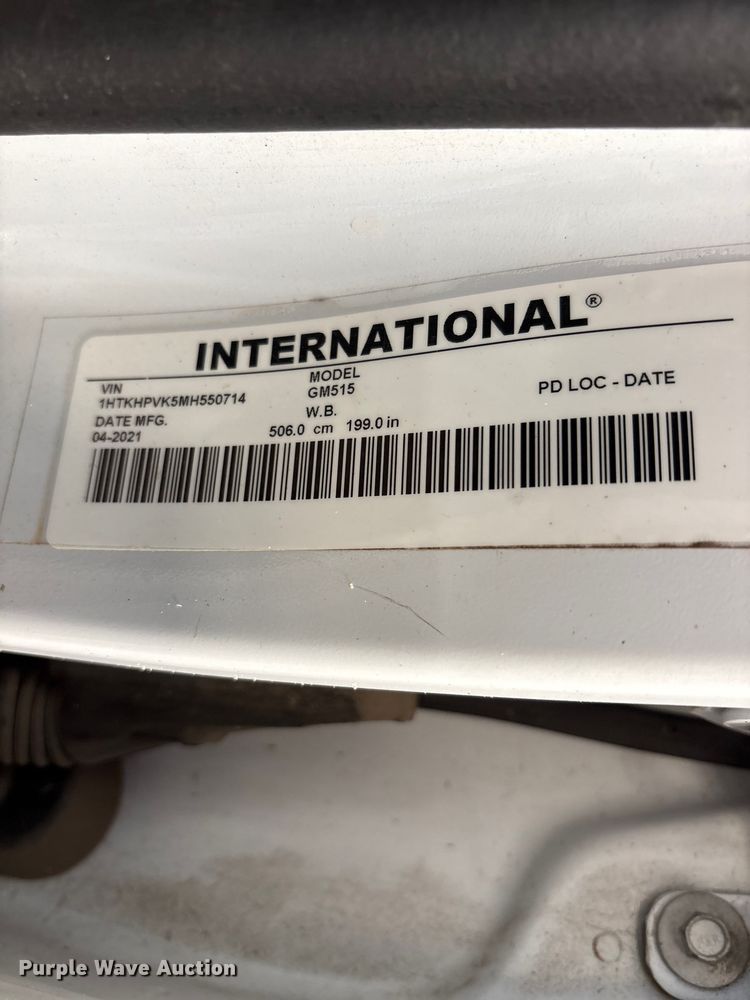 image for item EP3006 2021 Chevrolet GM515 Crew Cab flatbed truck